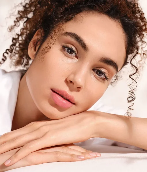 ANTI-AGING MAKE-UP